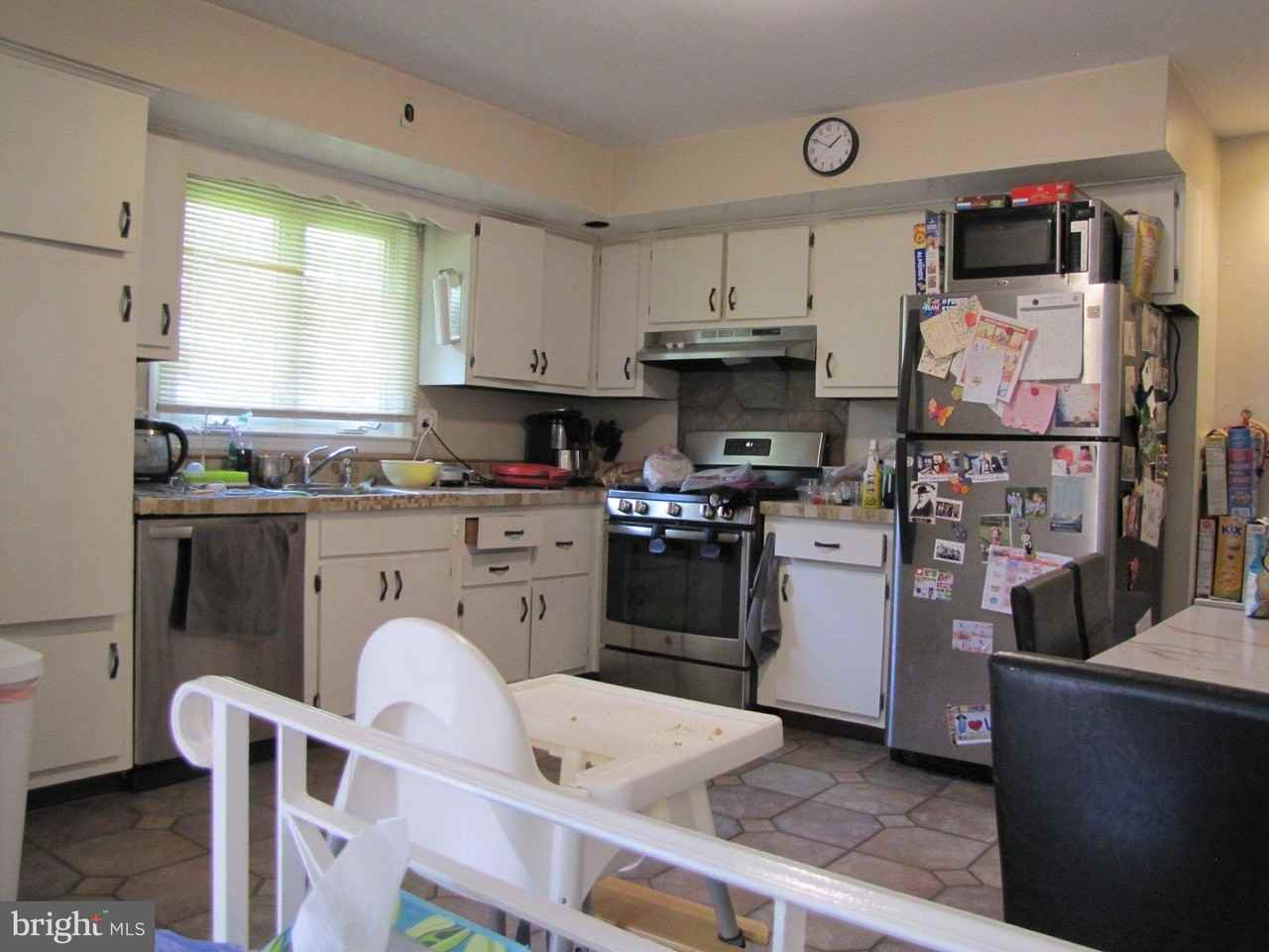 436 Suffolk Dr - Photo 5 of 10
