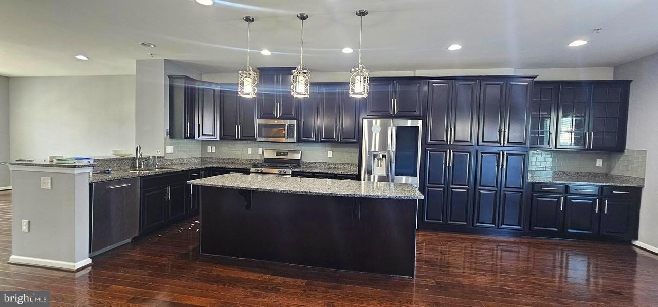 423 Arbor Blvd - Photo 3 of 19