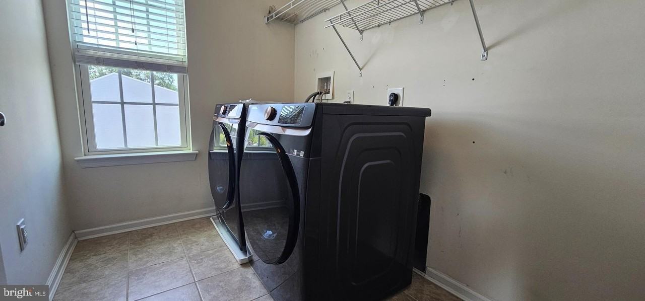 423 Arbor Blvd - Photo 7 of 19