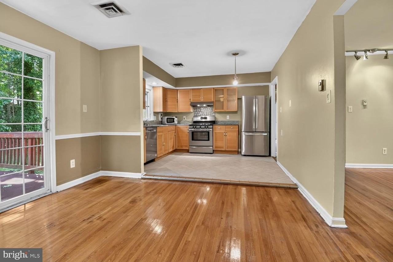 3409 Beverly Dr - Photo 4 of 40