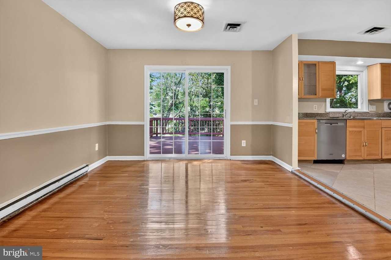 3409 Beverly Dr - Photo 6 of 40