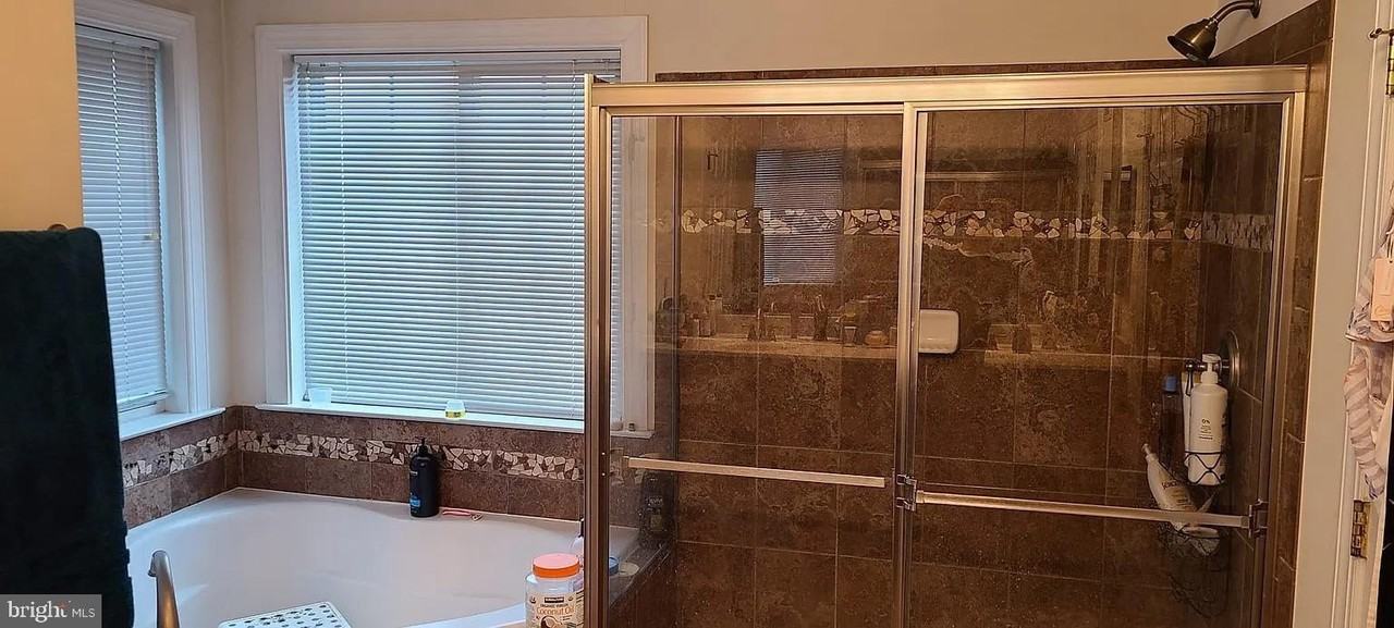 13667 Venturi Ln #229 - Photo 5 of 8