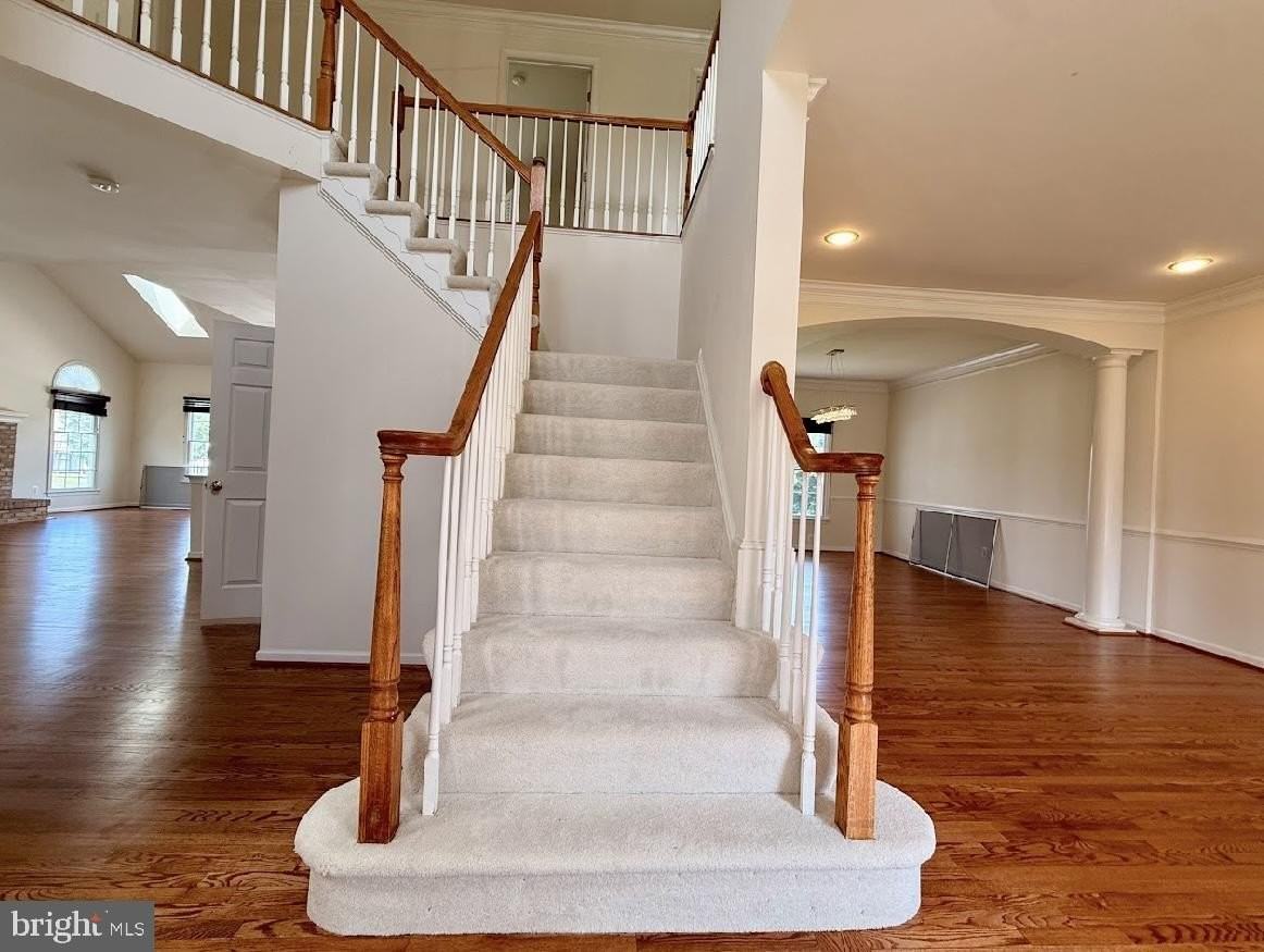 43520 Lucketts Bridge Cir - Photo 2 of 35