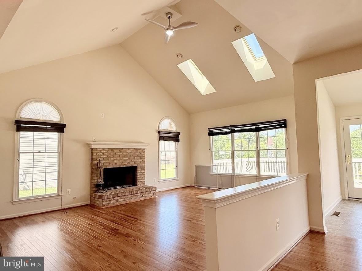 43520 Lucketts Bridge Cir - Photo 4 of 35