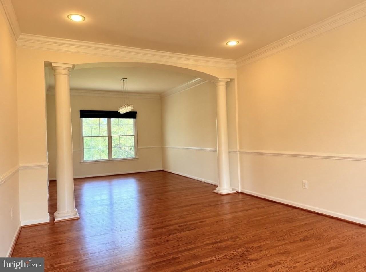 43520 Lucketts Bridge Cir - Photo 5 of 35