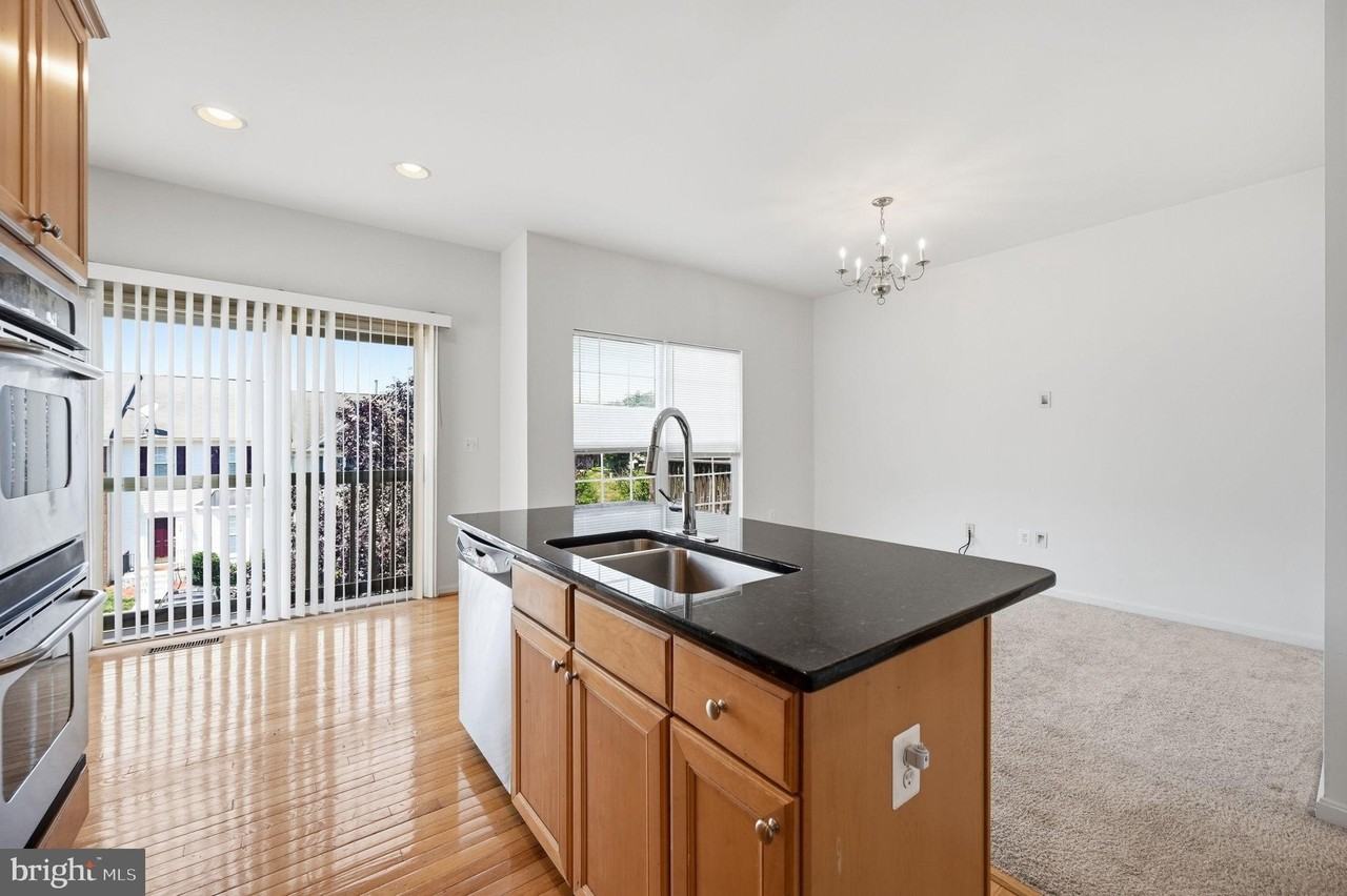 110 Chesterbrook Ct - Photo 4 of 24