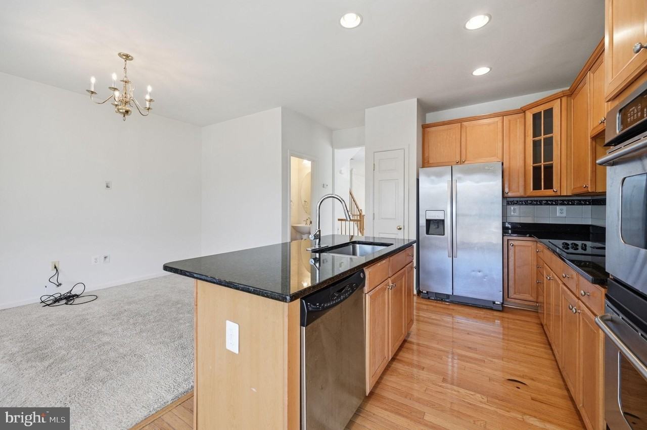 110 Chesterbrook Ct - Photo 5 of 24