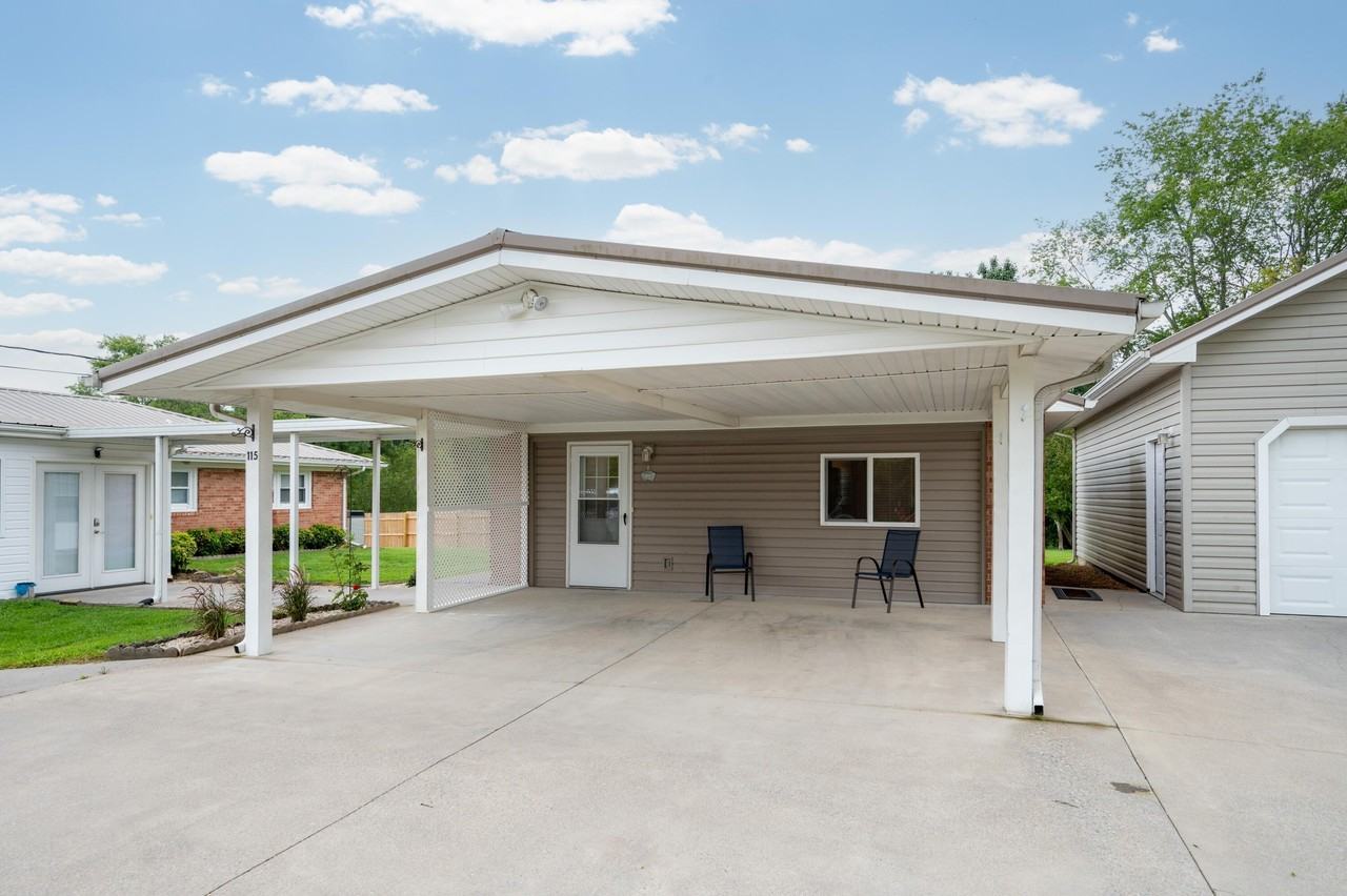 115 Cassidy Rd - Photo 2 of 20