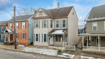 featured image of 148 Bloom St