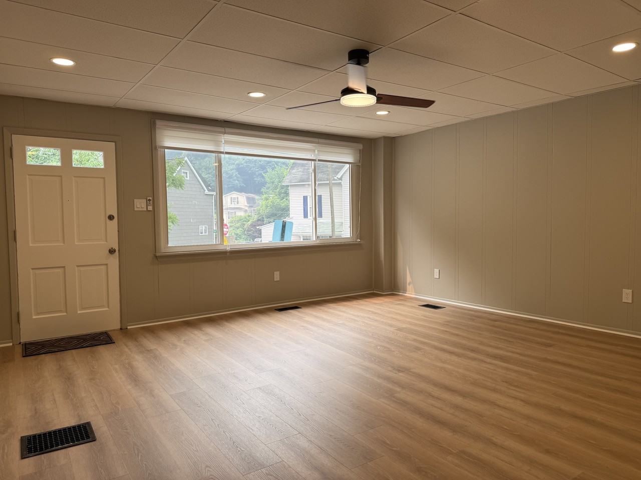 403 Wall Avenue1 #1 - Photo 4 of 20
