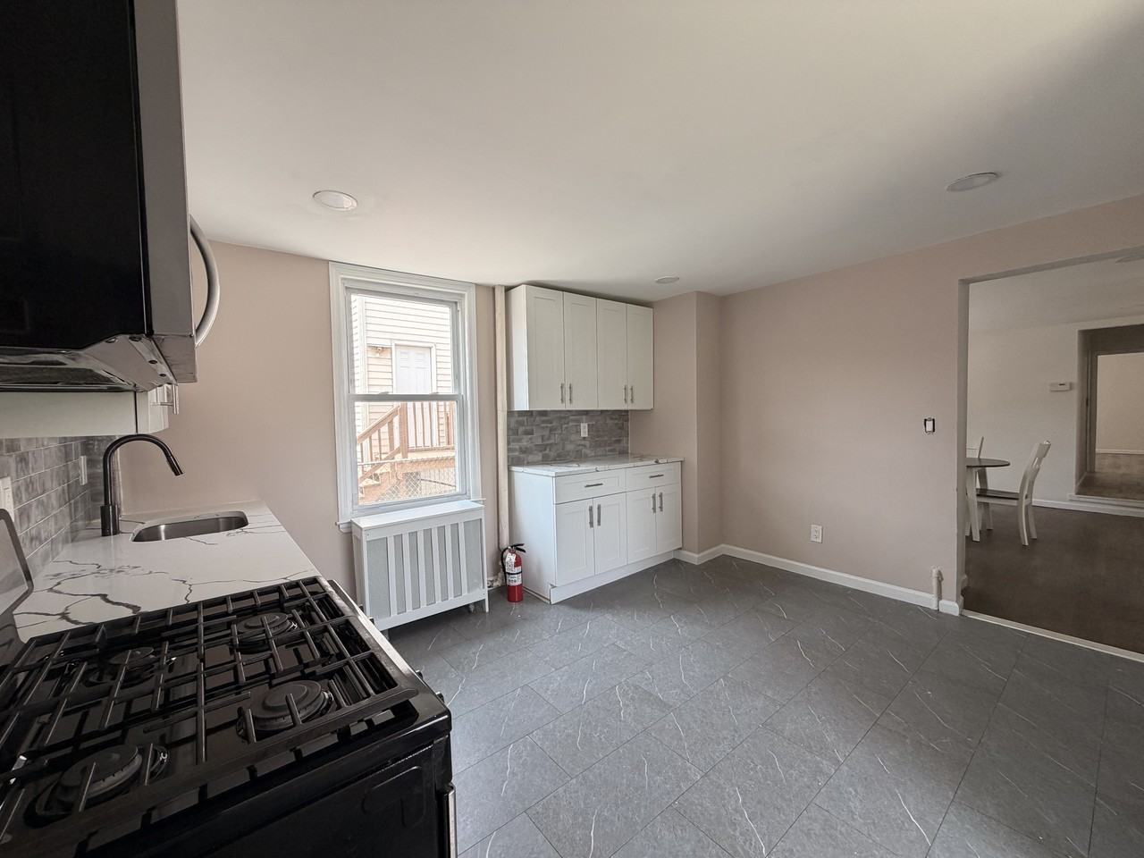 29 W Somerset St #1 - Photo 3 of 18