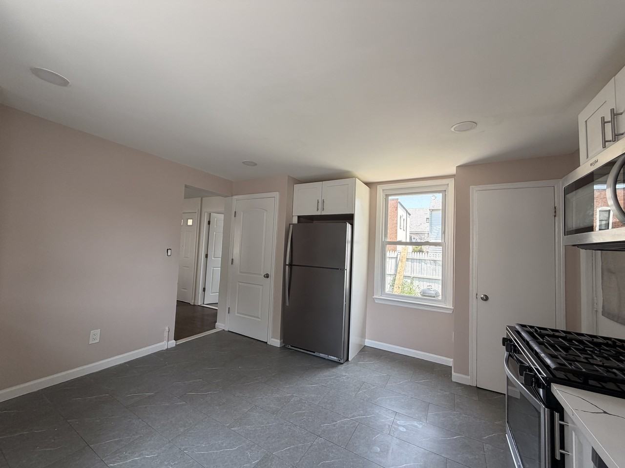 29 W Somerset St #1 - Photo 4 of 18