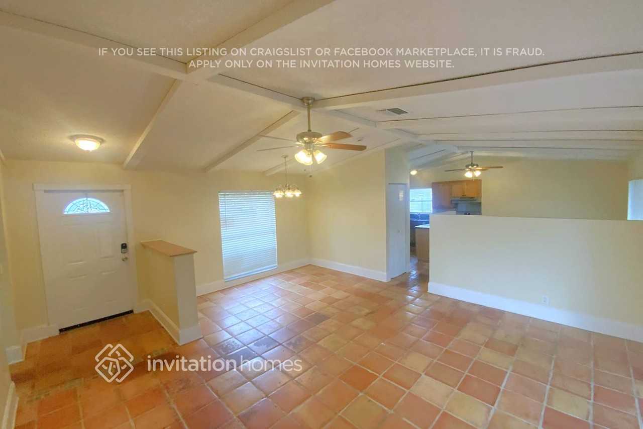 10656 Shady Pond Ln - Photo 2 of 13