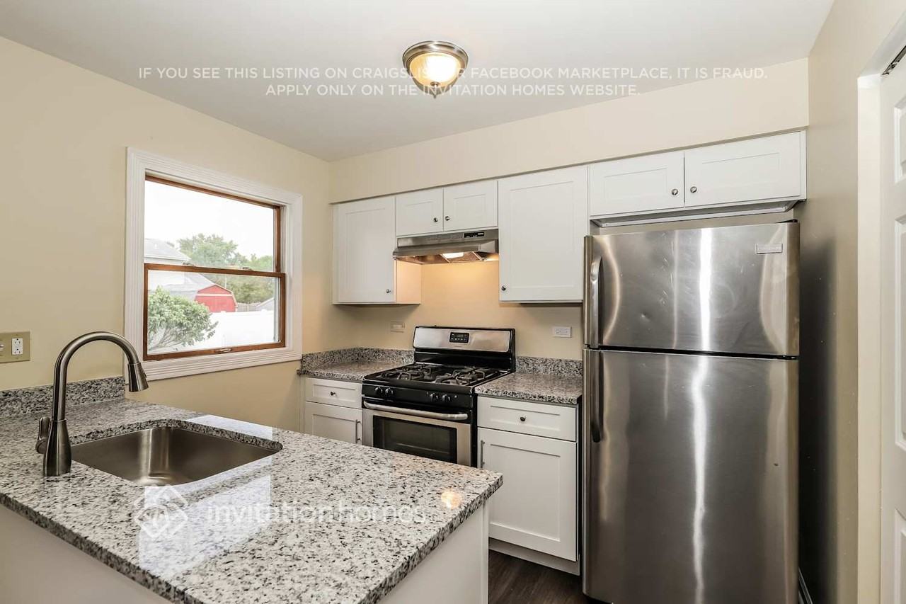 3224 Windsor Ln - Photo 6 of 17
