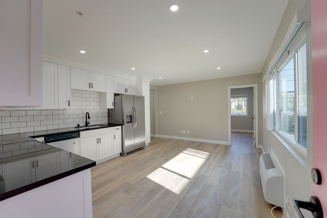 Duplet at Hillcrest | Modern Studio, 1 & 3 Bedroom Apartments - Photo 5 of 50