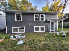 605 E Maple St - Photo 1 of 1