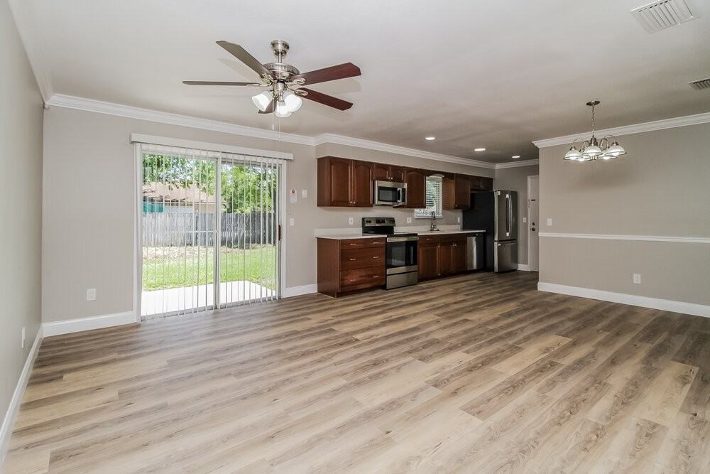 517 Sean Ct - Photo 3 of 16