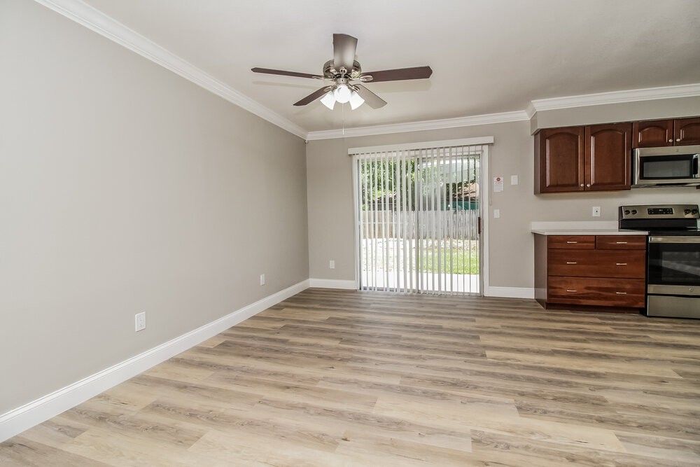 517 Sean Ct - Photo 4 of 16