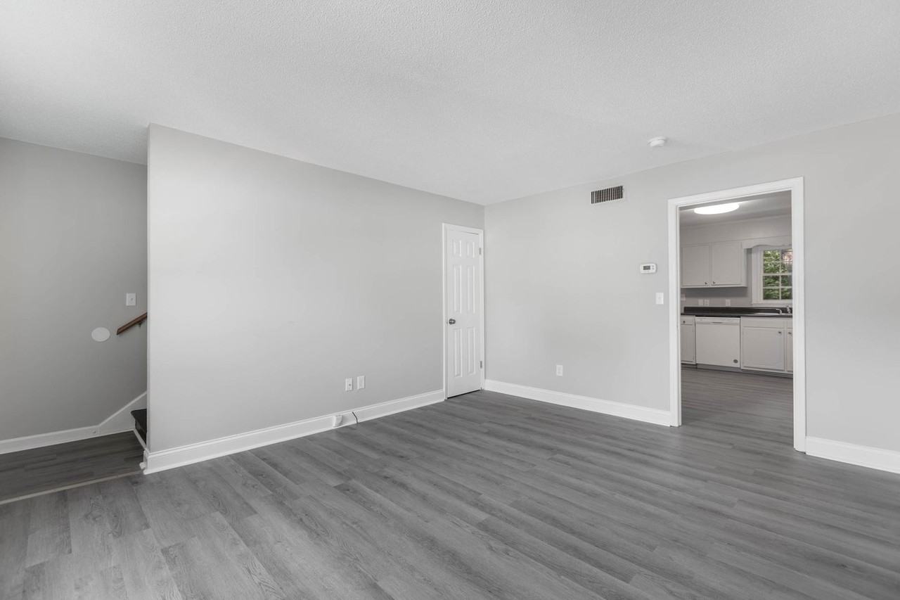 18 Forsyth St - Photo 3 of 17