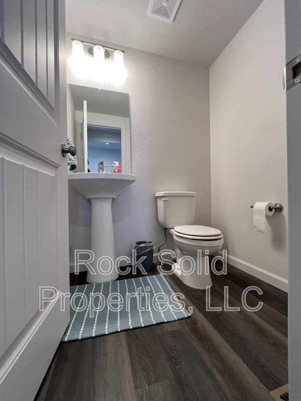 1716 Kade Ct - Photo 6 of 38