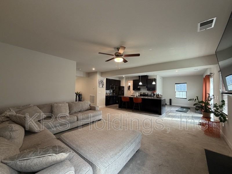 1730 Watershed Ct - Photo 6 of 16