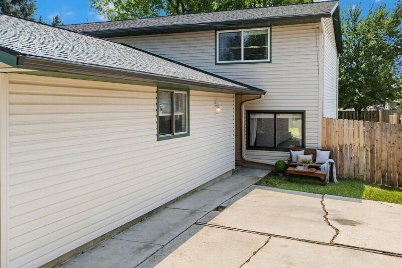 4327 W Grover St - Photo 4 of 35