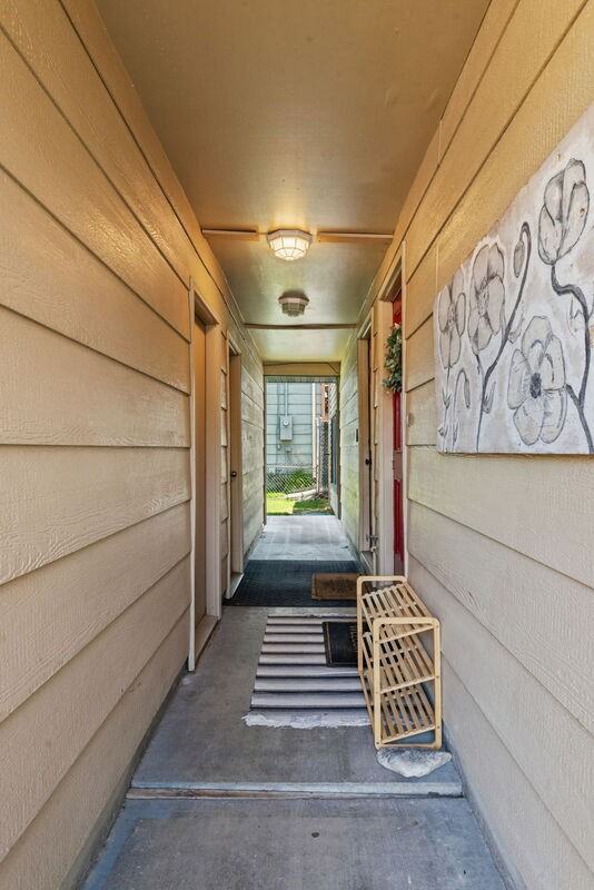 4327 W Grover St - Photo 6 of 35