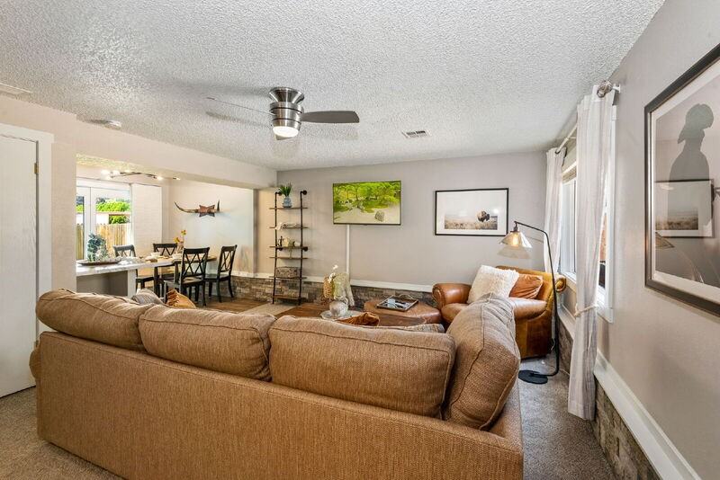 4327 W Grover St - Photo 6 of 23