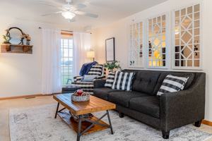 featured image of 13247 13247 - 13555 Roachton Rd