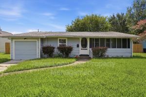 featured image of 2281 Des Jardines St