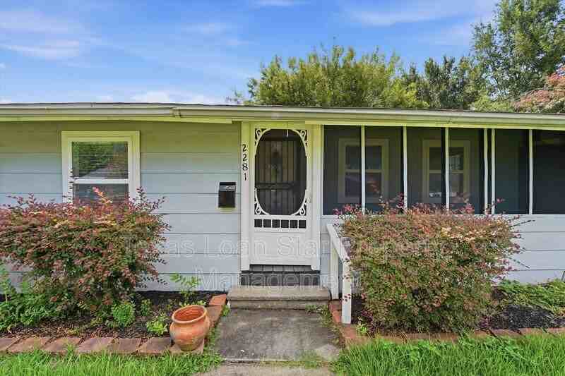2281 Des Jardines St - Photo 3 of 27