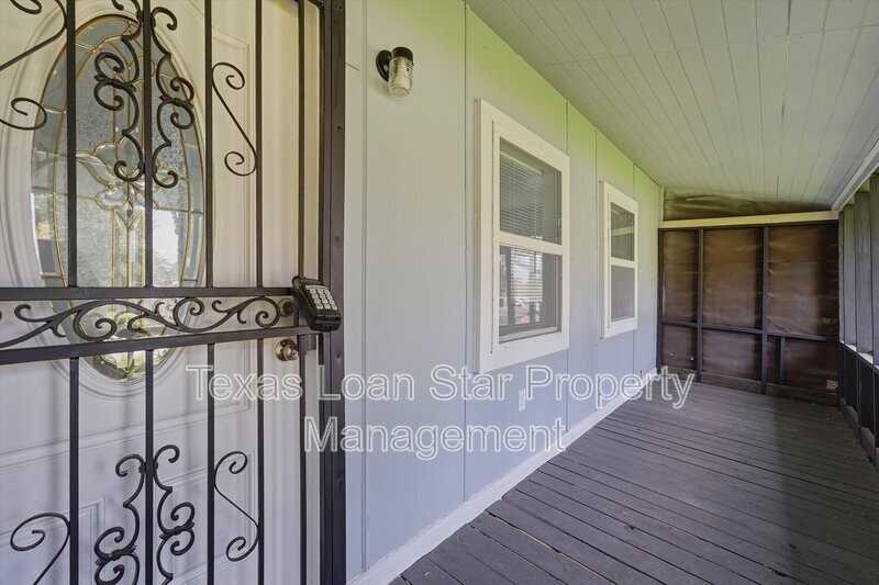 2281 Des Jardines St - Photo 5 of 27