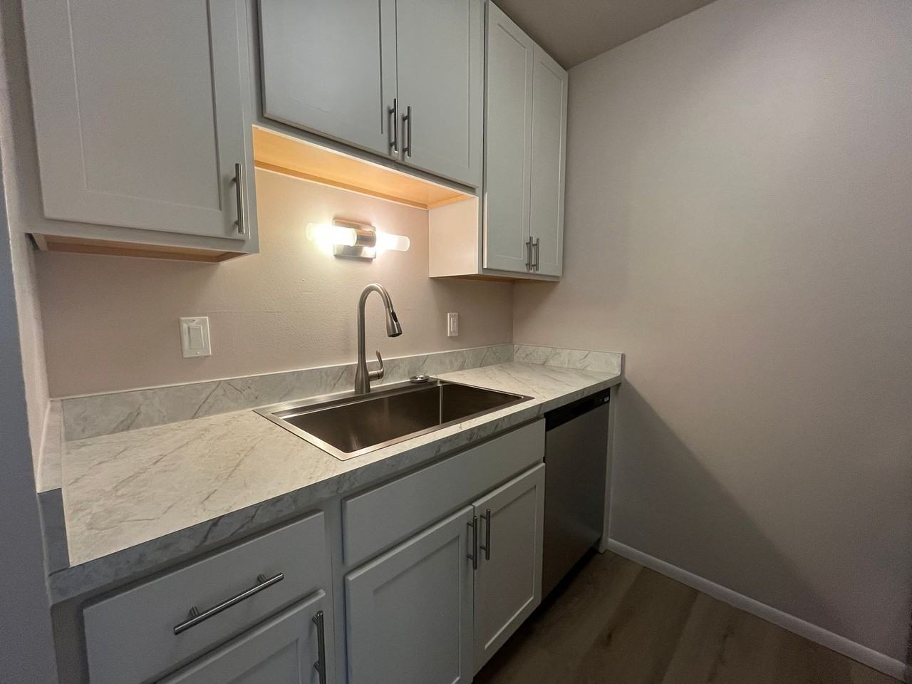 4246 S 60th St - Photo 3 of 9