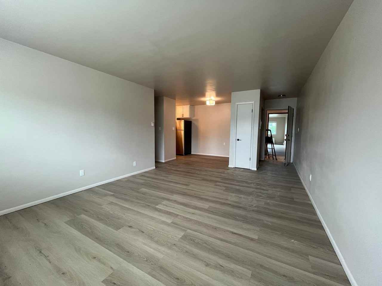 4246 S 60th St - Photo 6 of 9