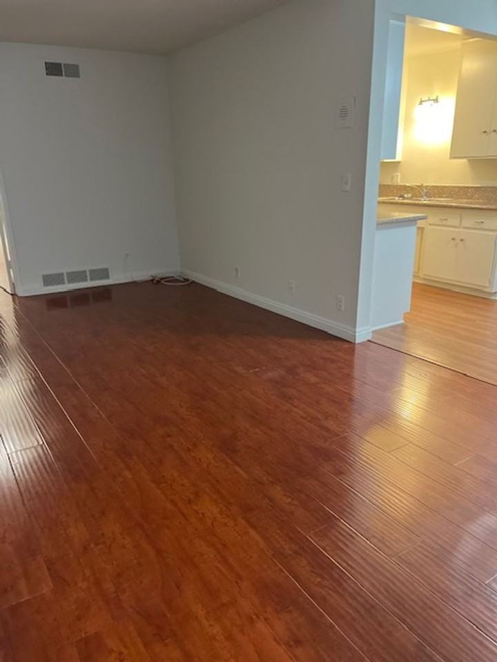 129 - Starcrest Apartments - Photo 2 of 22
