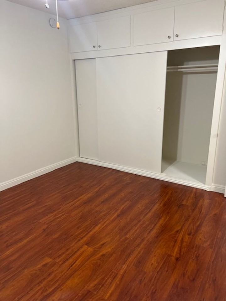 129 - Starcrest Apartments - Photo 7 of 22