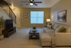 featured image of 711 S Amy Ln