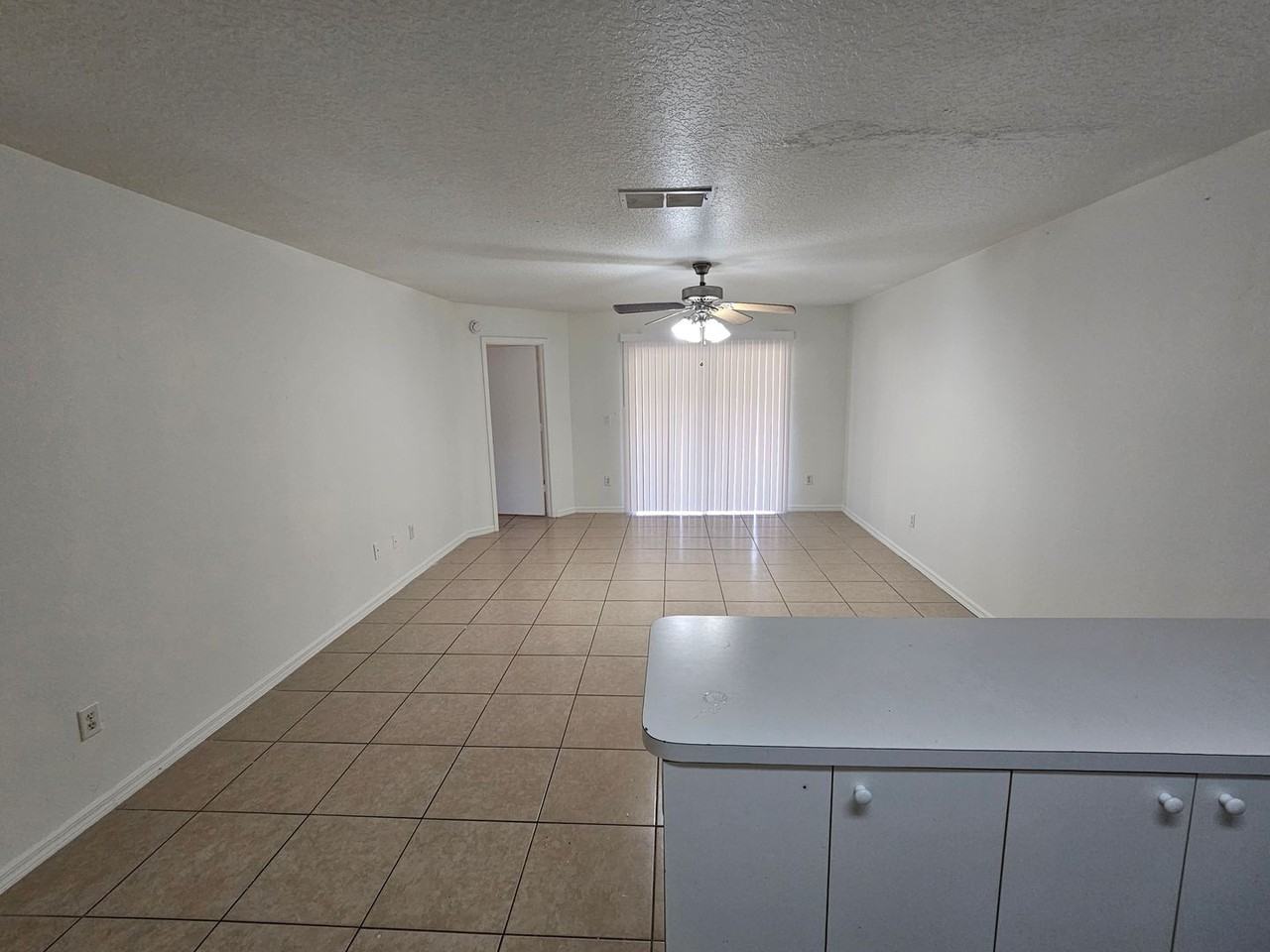 2611 Hollow Ln - Photo 4 of 9