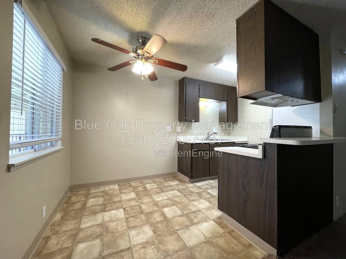 623 W 6th Ave #11 - Photo 5 of 10