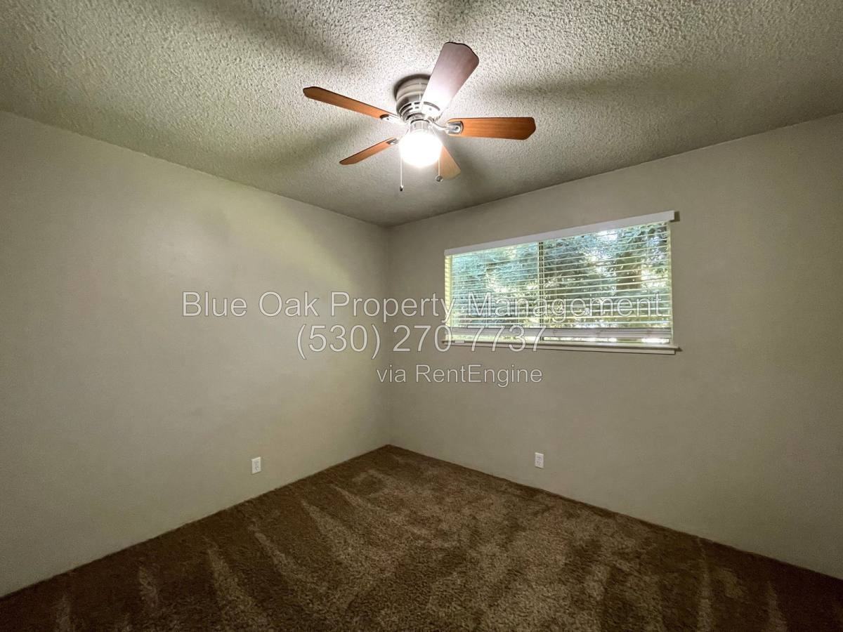 623 W 6th Ave #11 - Photo 7 of 10