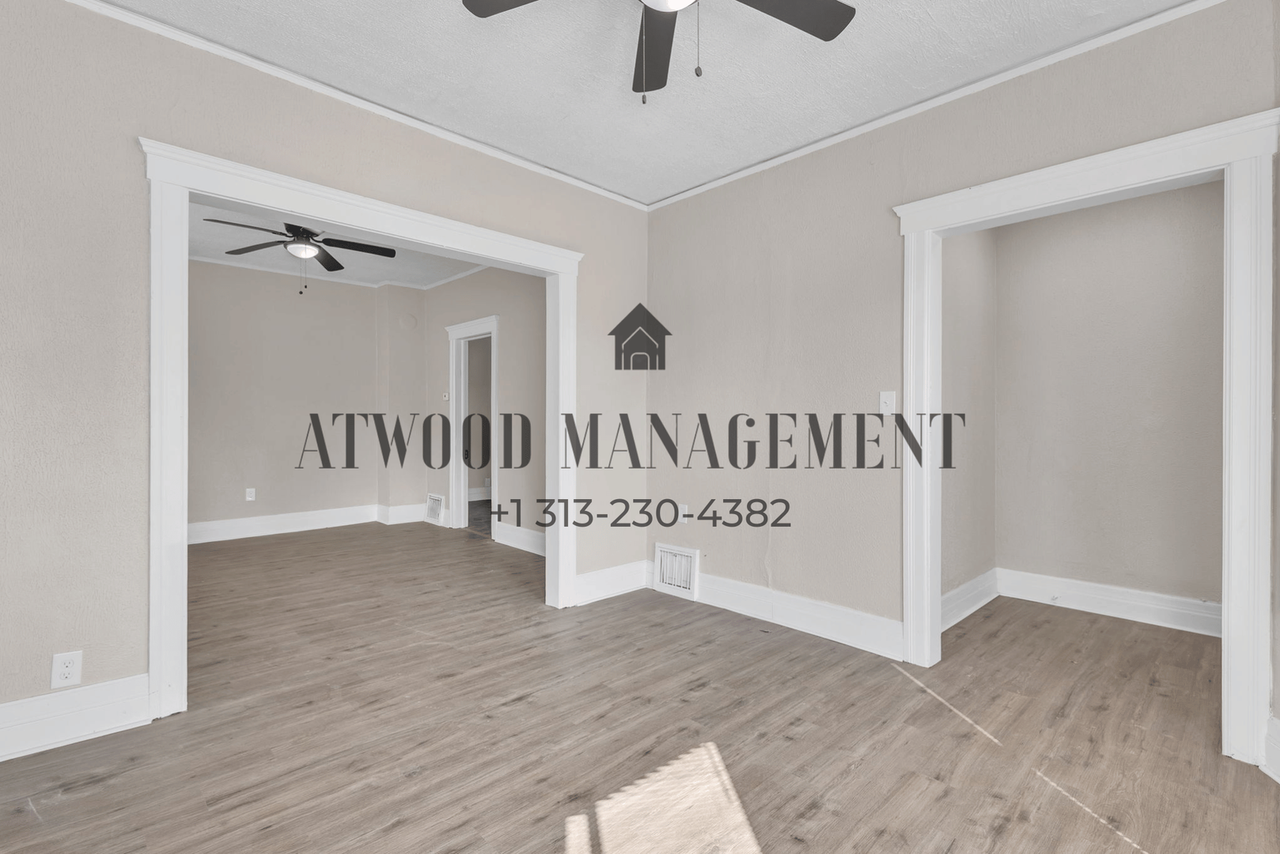 6439 Fischer St - Photo 5 of 21