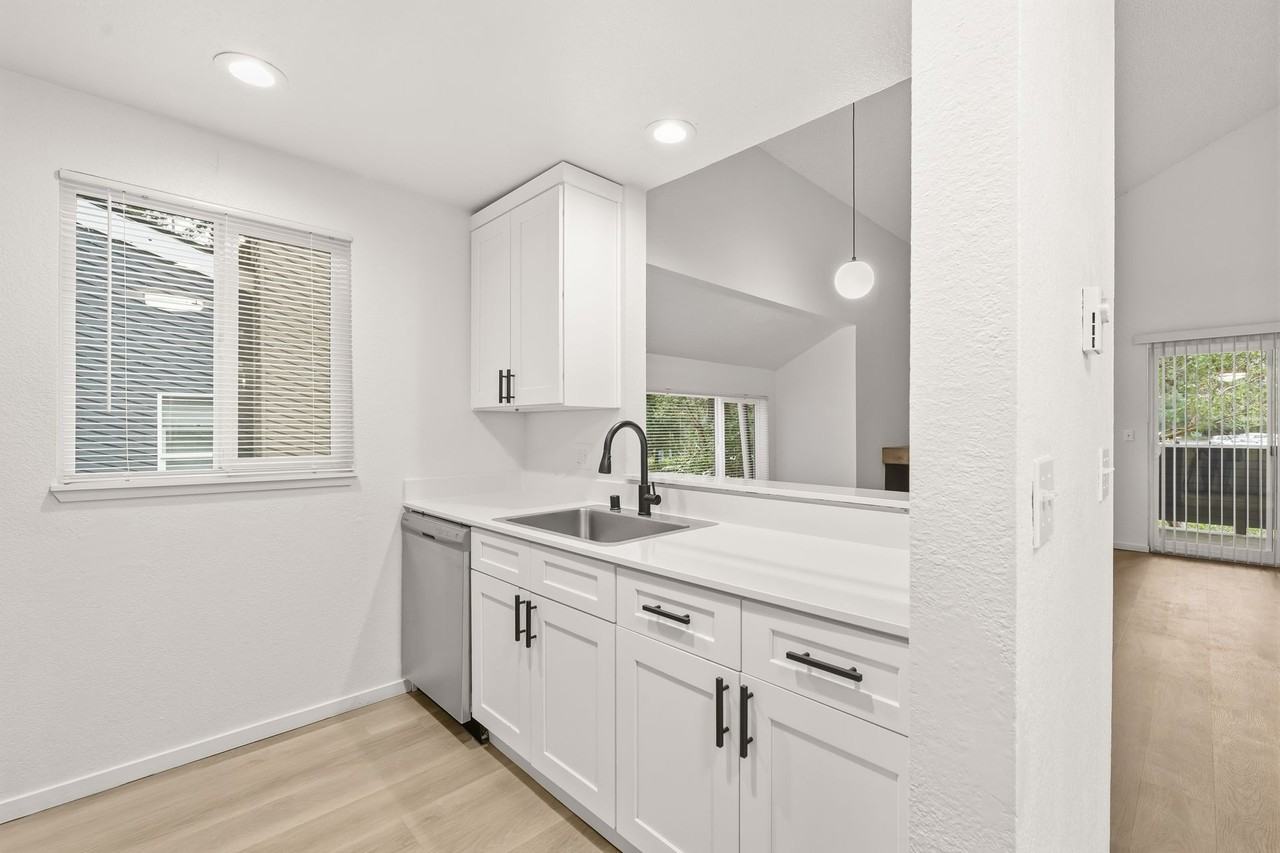 Rai Apartments - Photo 6 of 16