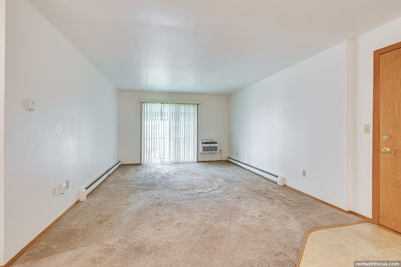 Maple Crest Apartments (Calumet Grove) - Photo 2 of 25