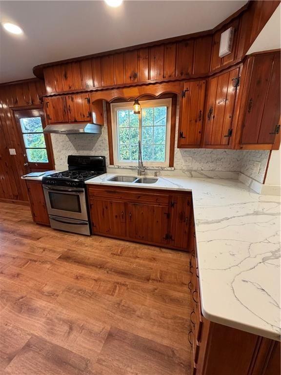 190 E Shore Dr - Photo 3 of 18