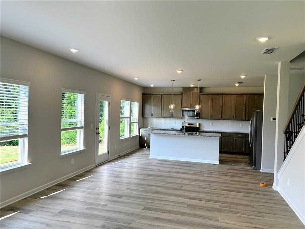 7798 Richmond Trl - Photo 3 of 22