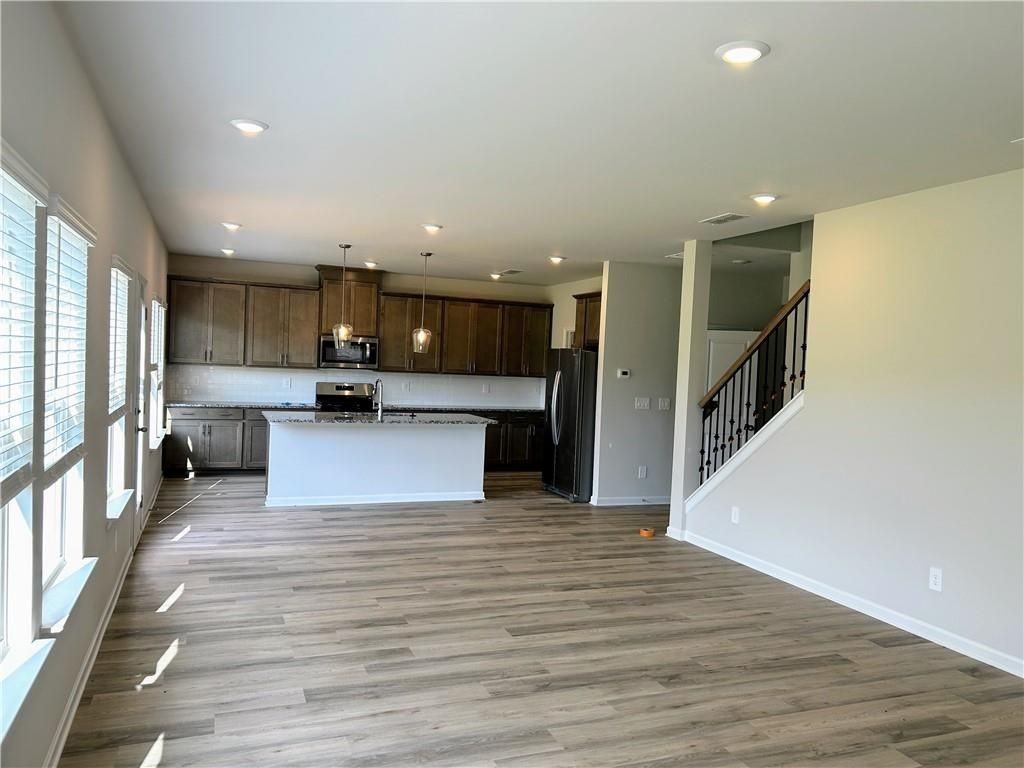 7798 Richmond Trl - Photo 4 of 22