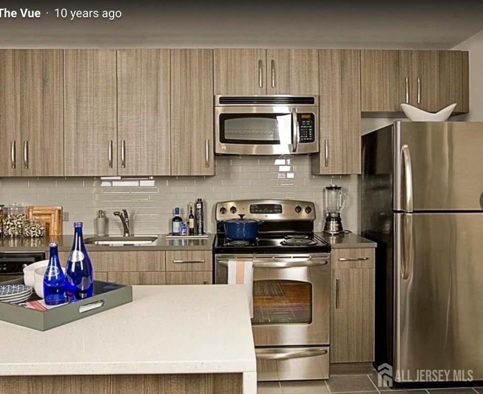 110 Somerset Street, 2108 - Photo 7 of 11