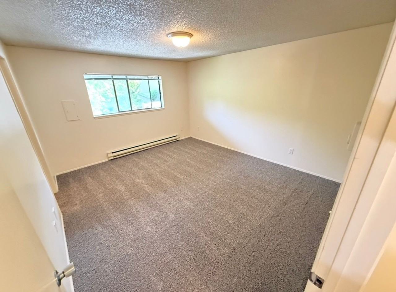 #130 HYDE PARK TERRACE - Photo 7 of 13