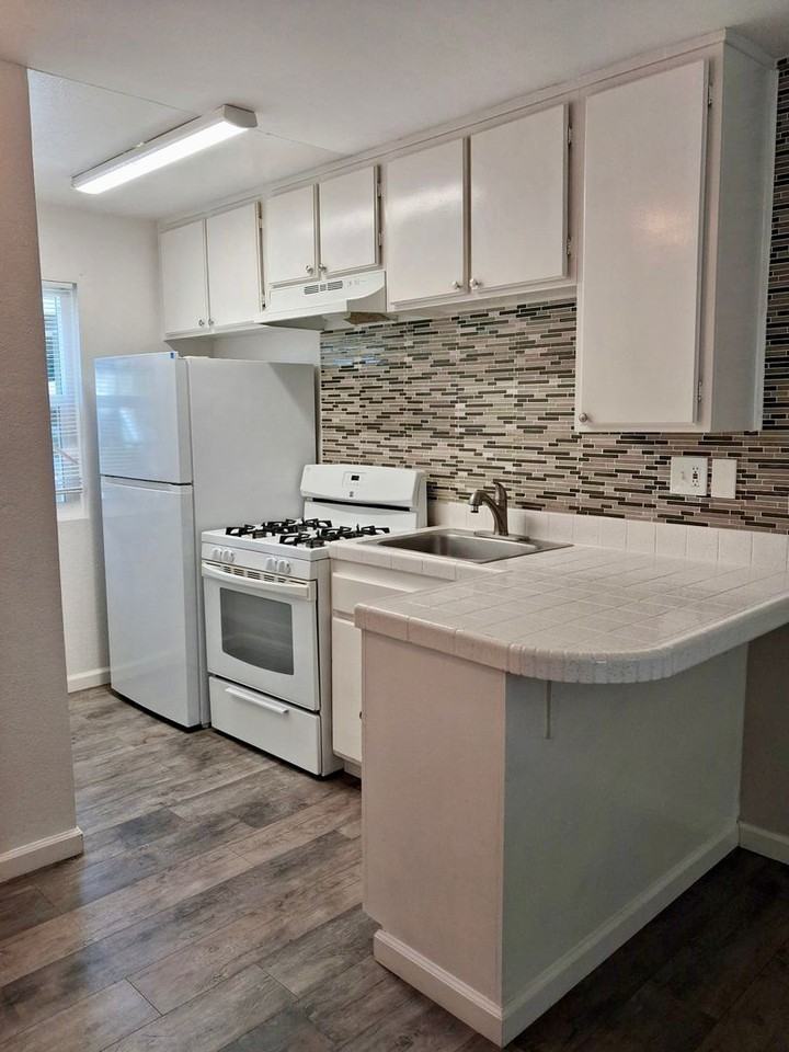8088 Golden Ave #D - Photo 4 of 11