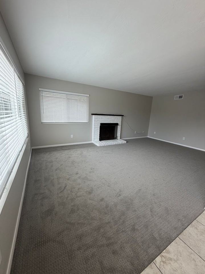 13780 Nogales Dr - Photo 4 of 16